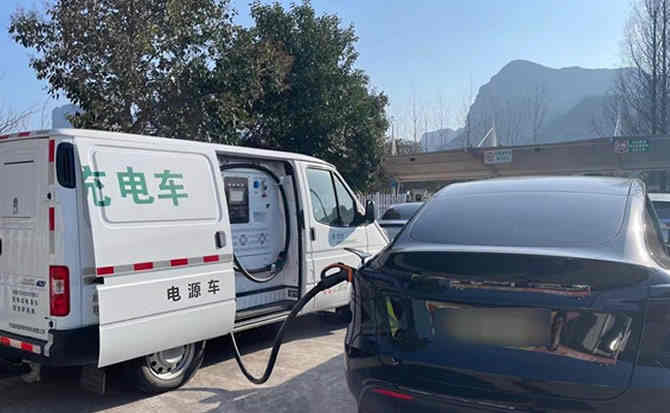 前郭汽车搭电